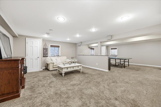 2607 Bangert Court, Naperville, IL 60564