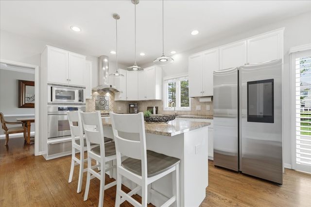2607 Bangert Court, Naperville, IL 60564