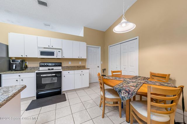 1282 Danforth Street SW, Palm Bay, FL 32908