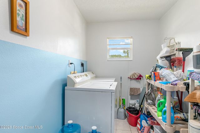 1282 Danforth Street SW, Palm Bay, FL 32908