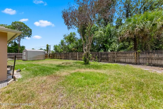 1282 Danforth Street SW, Palm Bay, FL 32908