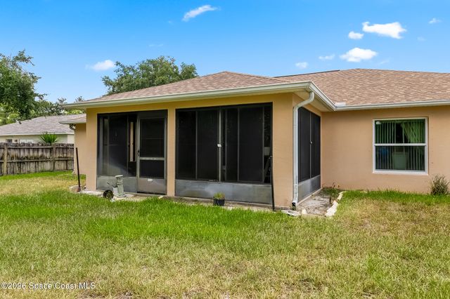 1282 Danforth Street SW, Palm Bay, FL 32908