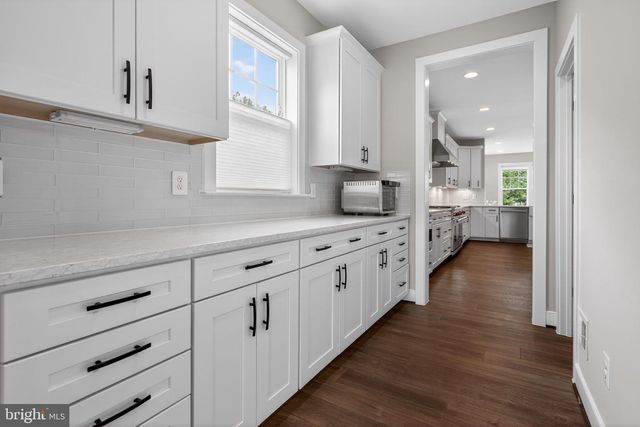 2725 WILLOW DR, Vienna, VA 22181
