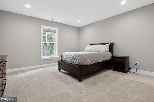 2725 WILLOW DR, Vienna, VA 22181