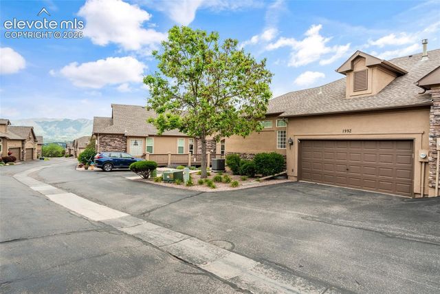 1992 London Carriage Grove, Colorado Springs, CO 80920