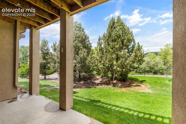 1992 London Carriage Grove, Colorado Springs, CO 80920