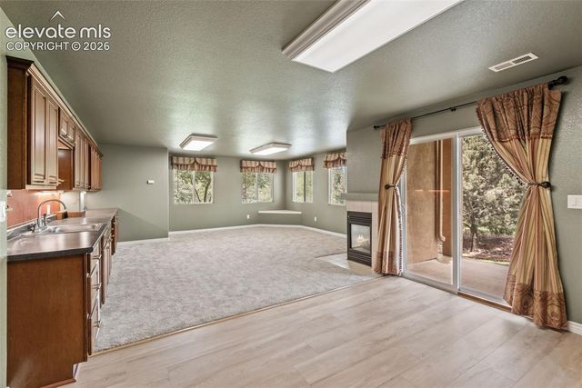 1992 London Carriage Grove, Colorado Springs, CO 80920