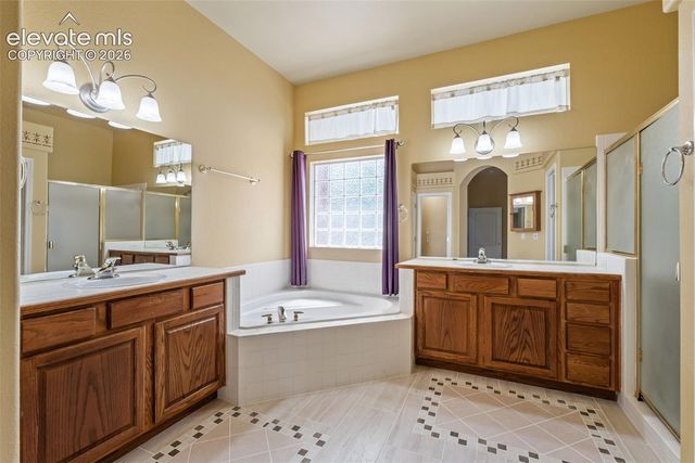 1992 London Carriage Grove, Colorado Springs, CO 80920