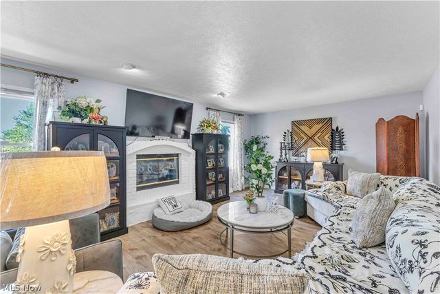 3041 Portsmouth Drive, Brunswick, OH 44212