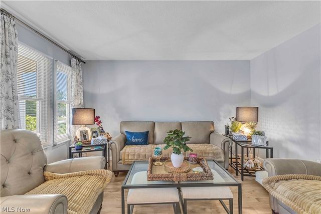 3041 Portsmouth Drive, Brunswick, OH 44212