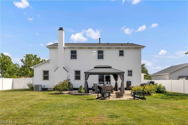 3041 Portsmouth Drive, Brunswick, OH 44212