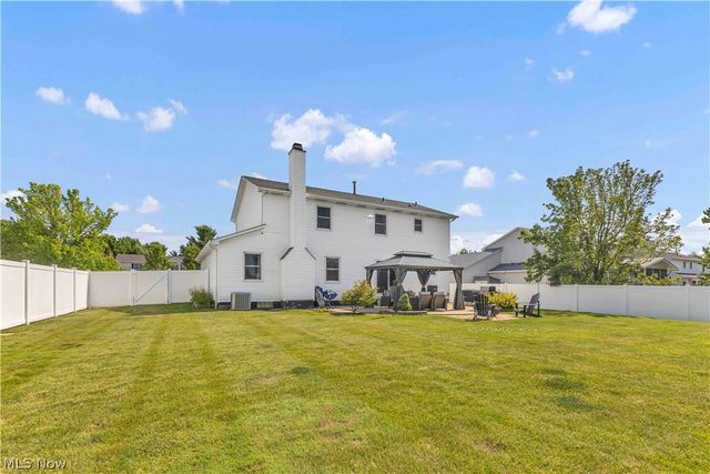 3041 Portsmouth Drive, Brunswick, OH 44212