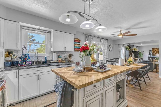 3041 Portsmouth Drive, Brunswick, OH 44212