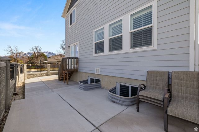 1622 W BECKS BEND LN, South Jordan, UT 84095