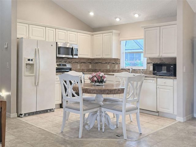 498 WESTON MANOR DRIVE, The Villages, FL 32162