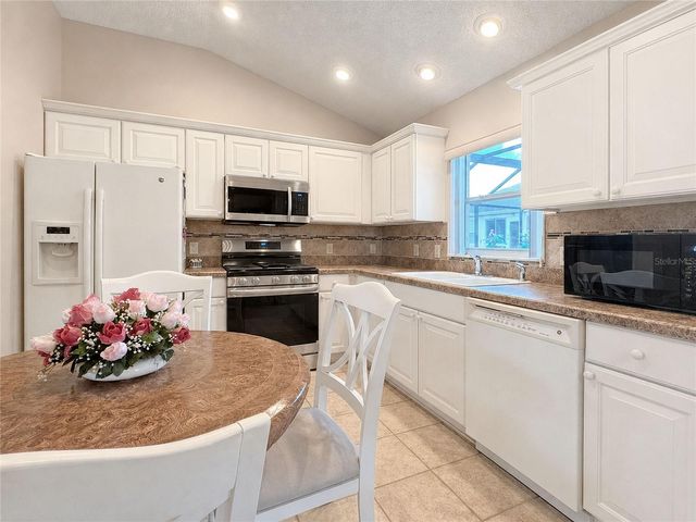 498 WESTON MANOR DRIVE, The Villages, FL 32162