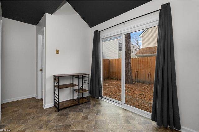 197 Gate House RD, Newport News, VA 23608