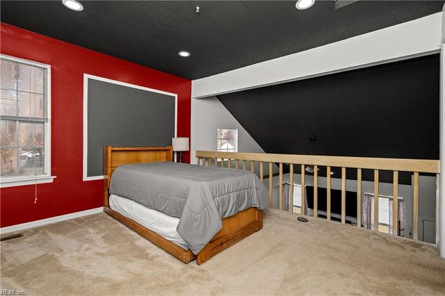 197 Gate House RD, Newport News, VA 23608