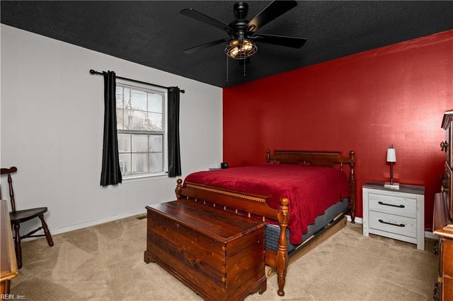 197 Gate House RD, Newport News, VA 23608