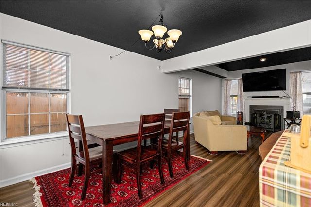 197 Gate House RD, Newport News, VA 23608