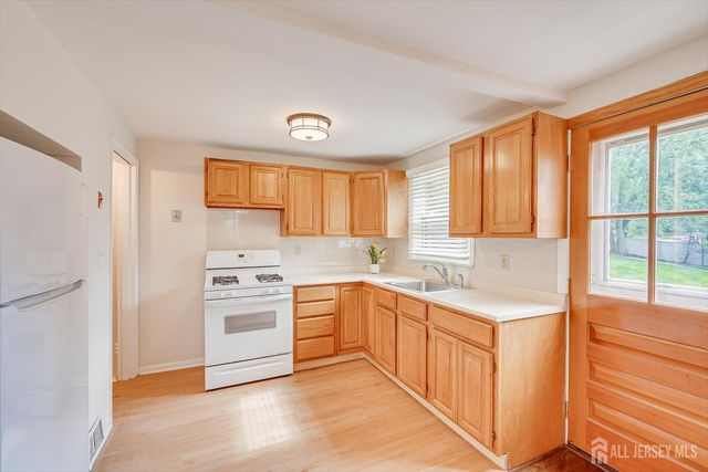 109 Newman Street, Metuchen, NJ 08840