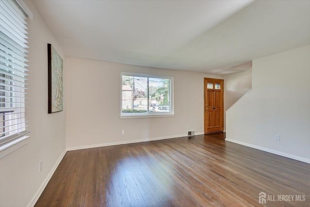 109 Newman Street, Metuchen, NJ 08840