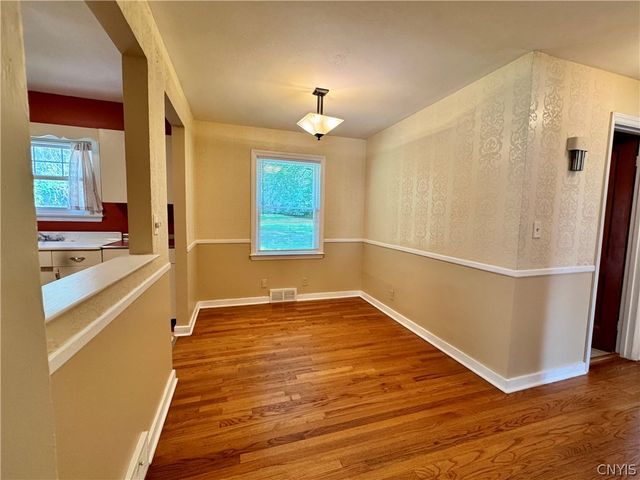 141 East Avenue, Syracuse, NY 13224