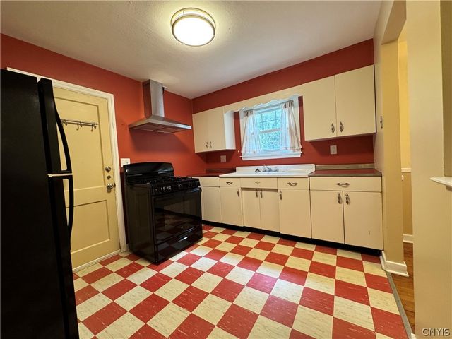 141 East Avenue, Syracuse, NY 13224