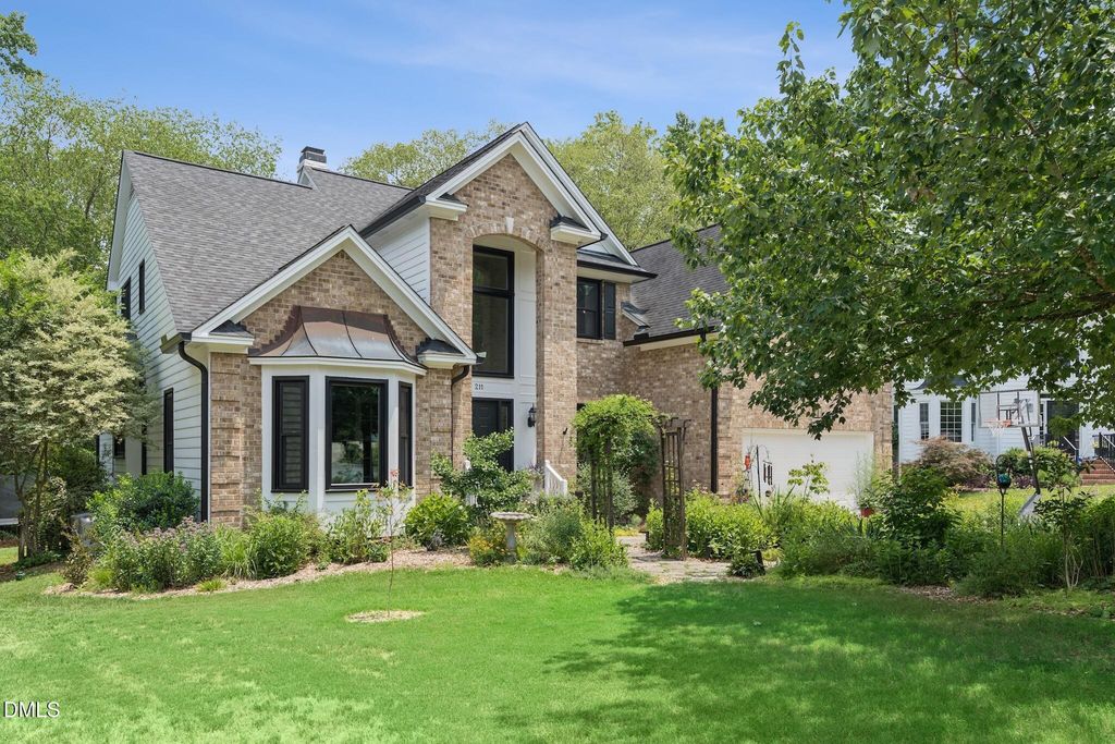 211 Forest Brook Drive, Cary, NC 27519