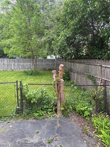 37 Bennett Avenue, Irondequoit, NY 14609