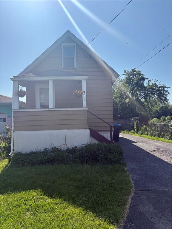 37 Bennett Avenue, Irondequoit, NY 14609