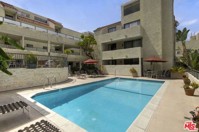 1900 Vine Street 403, Los Angeles, CA 90068