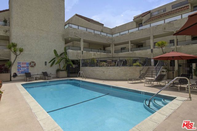 1900 Vine Street 403, Los Angeles, CA 90068