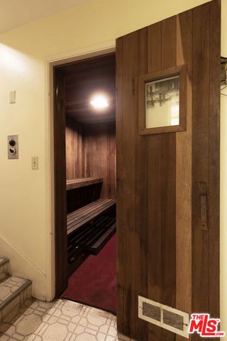 1900 Vine Street 403, Los Angeles, CA 90068