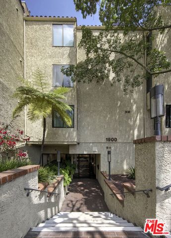 1900 Vine Street 403, Los Angeles, CA 90068