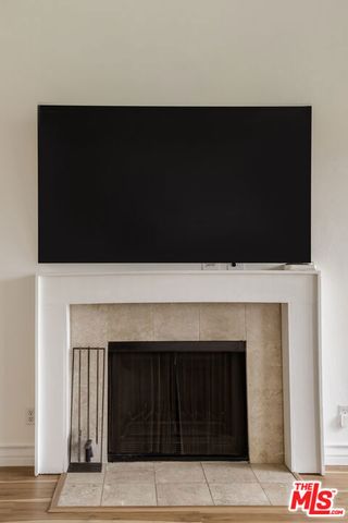 1900 Vine Street 403, Los Angeles, CA 90068