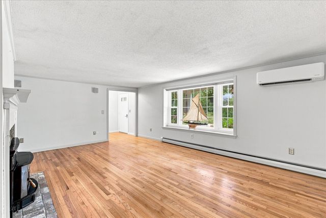 114 Carriage Lane, Barnstable, MA 02630