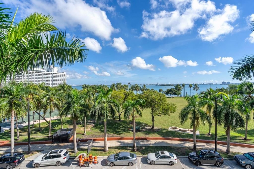 1900 N Bayshore Dr 604, Miami, FL 33132