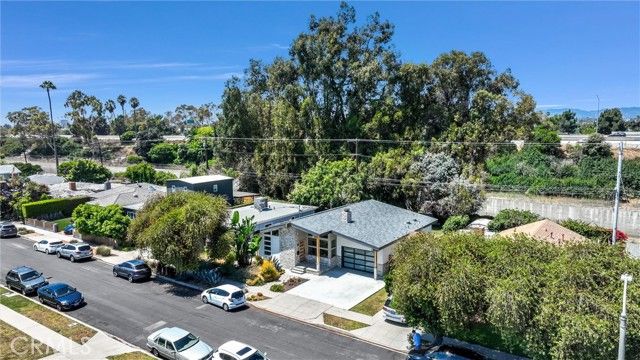 12057 Alberta, Culver City, CA 90230