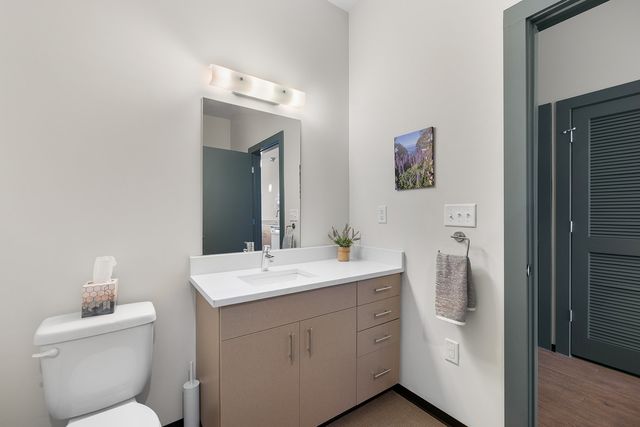 1900 12th Ave S Apt 408, Nashville, TN 37203