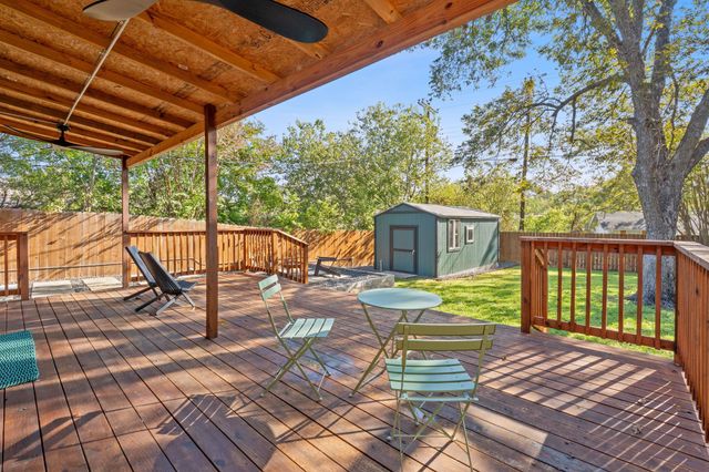 8801 Redfield LN, Austin, TX 78758