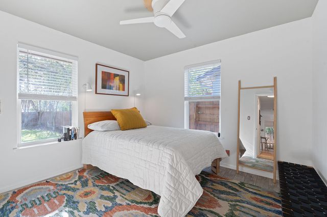 8801 Redfield LN, Austin, TX 78758