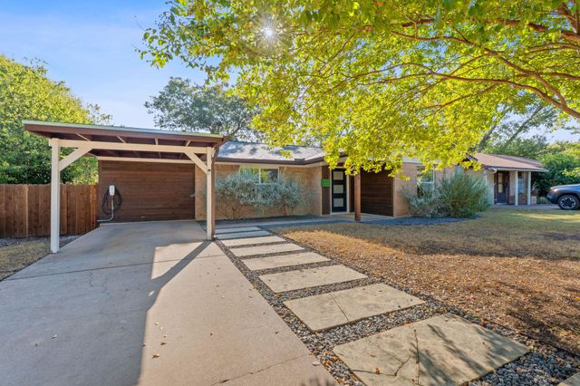 8801 Redfield LN, Austin, TX 78758