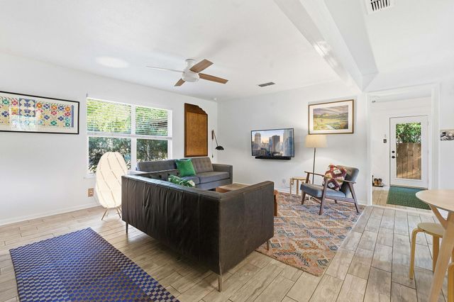 8801 Redfield LN, Austin, TX 78758
