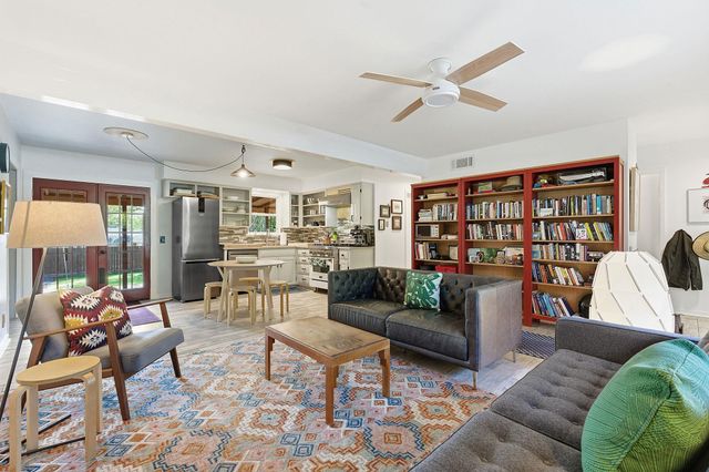 8801 Redfield LN, Austin, TX 78758