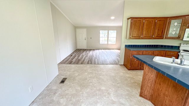 11758 E Old Oak Trail, Willis, TX 77378