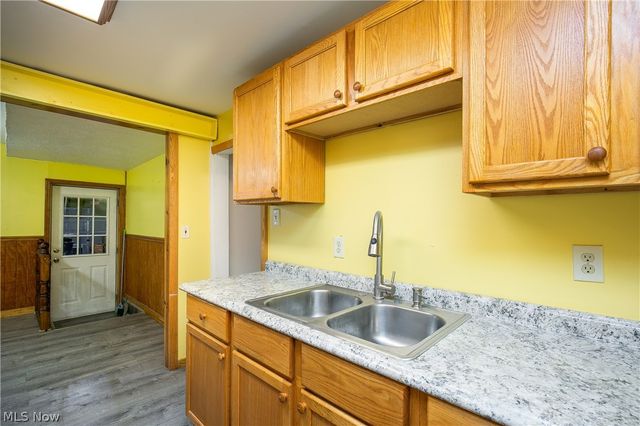 1276 Prospect Street, Barberton, OH 44203