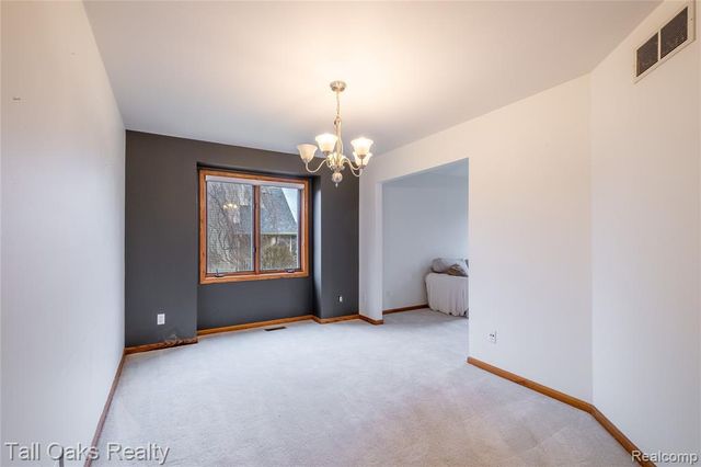 2411 Briar Creek Lane, Burton, MI 48509