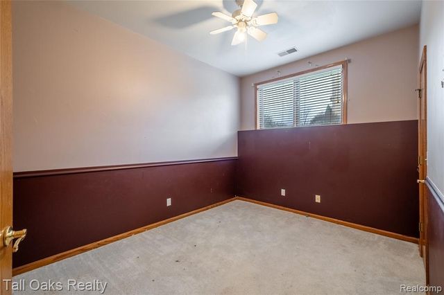 2411 Briar Creek Lane, Burton, MI 48509