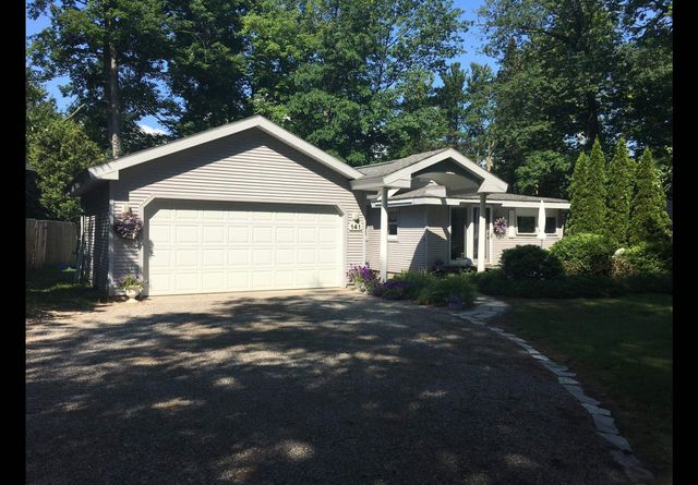 141 Birchwood Avenue, Traverse City, MI 49686